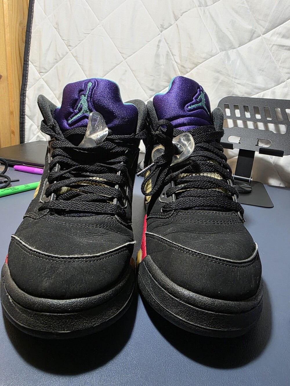 Air Jordan Retro 5 "Top Three", Black with Purple Tongue Size 9m.